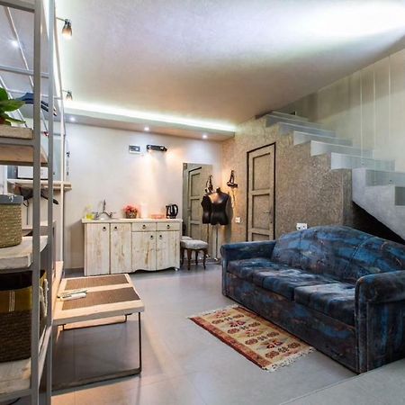 Nice Room Duplex Tbilisi Buitenkant foto